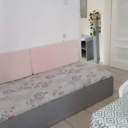 Levski Апартаменти *